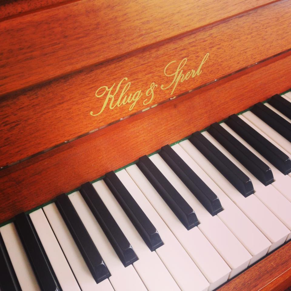 KLUG & SPERL Upright Piano